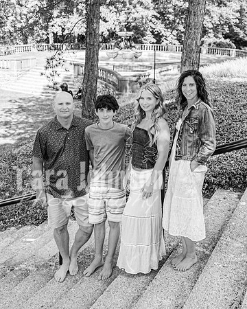 Schwartz Family @ Cranbrook House of Gardens - BW - TJP (12 of 18)