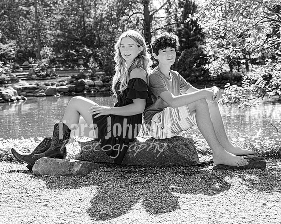 Schwartz Family @ Cranbrook House of Gardens - BW - TJP (15 of 18)