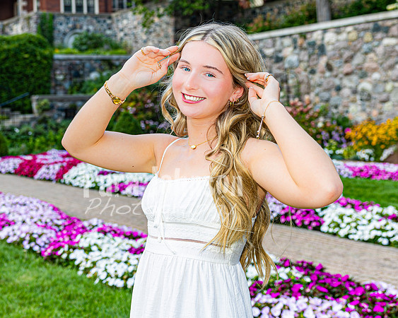 Avery Schwartz @ Cranbrook House of Gardens - Color - TJP (4 of 69)