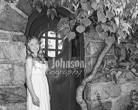 Avery Schwartz @ Cranbrook House of Gardens - BW - TJP (6 of 69)