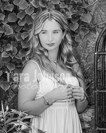 Avery Schwartz @ Cranbrook House of Gardens - BW - TJP (20 of 69)