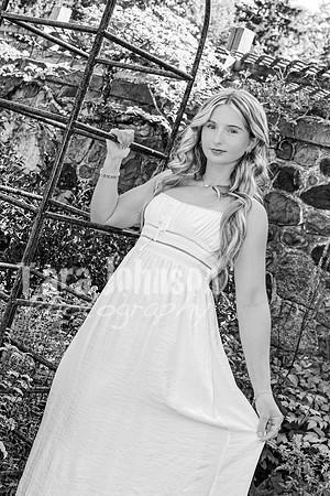 Avery Schwartz @ Cranbrook House of Gardens - BW - TJP (24 of 69)