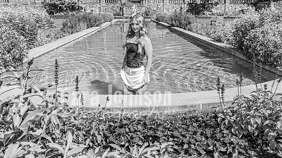 Avery Schwartz @ Cranbrook House of Gardens - BW - TJP (41 of 69)