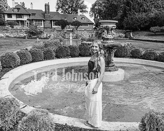 Avery Schwartz @ Cranbrook House of Gardens - BW - TJP (43 of 69)