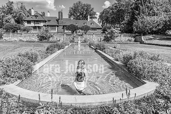 Avery Schwartz @ Cranbrook House of Gardens - BW - TJP (39 of 69)