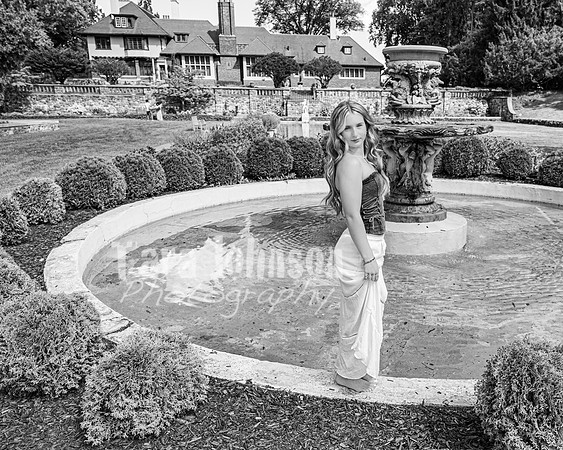 Avery Schwartz @ Cranbrook House of Gardens - BW - TJP (46 of 69)