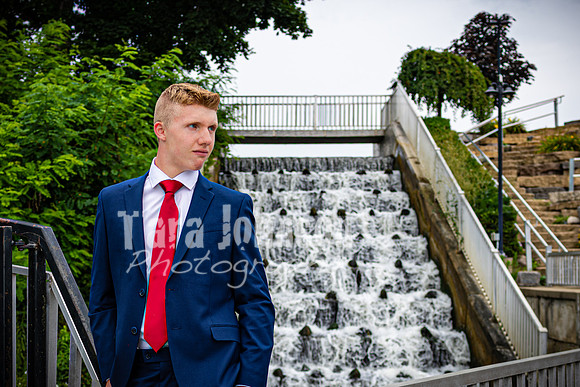 Justin Witt in Downtown Milford - Color - TJP (4 of 48)