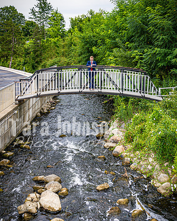 Justin Witt in Downtown Milford - Color - TJP (11 of 48)