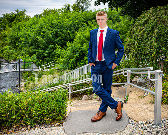 Justin Witt in Downtown Milford - Color - TJP (17 of 48)
