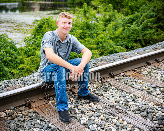 Justin Witt in Downtown Milford - Color - TJP (35 of 48)