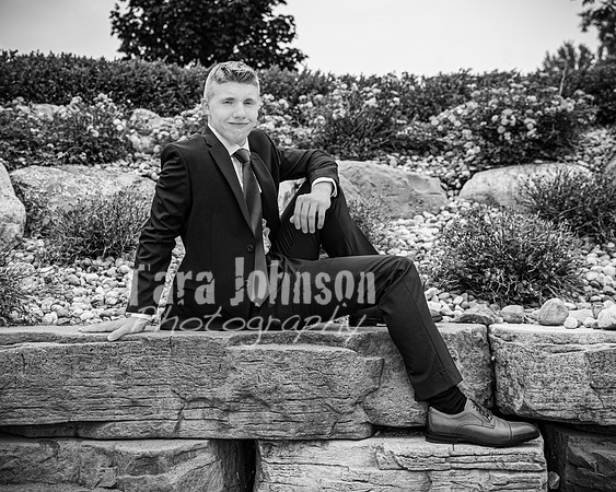Justin Witt in Downtown Milford - BW - TJP (13 of 48)
