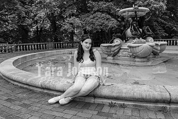 Mercedes Beyersdorf @ Cranbrook House of Gardens - BW - TJP (26 of 33)