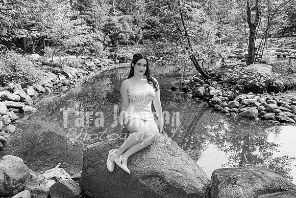 Mercedes Beyersdorf @ Cranbrook House of Gardens - BW - TJP (28 of 33)