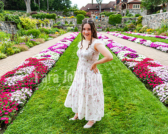 Mercedes Beyersdorf @ Cranbrook House of Gardens - Color - TJP (21 of 33)