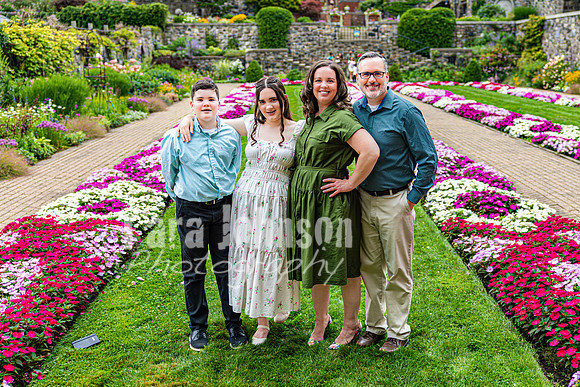 Beyersdorf Family @ Cranbrook House of Gardens - Color - TJP (2 of 15)