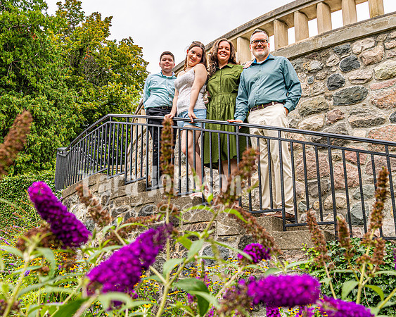 Beyersdorf Family @ Cranbrook House of Gardens - Color - TJP (6 of 15)