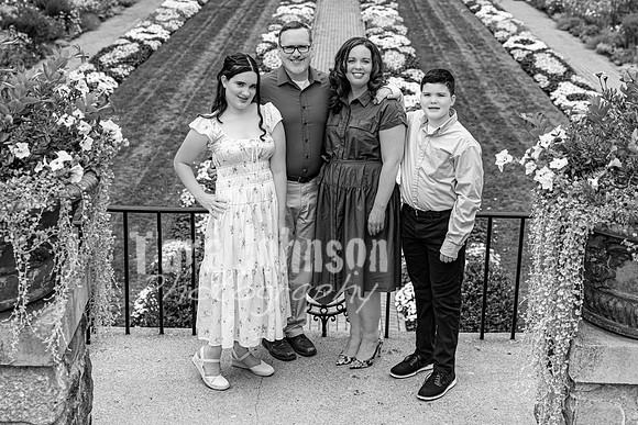 Beyersdorf Family @ Cranbrook House of Gardens - BW - TJP (1 of 15)
