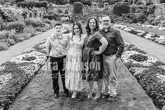Beyersdorf Family @ Cranbrook House of Gardens - BW - TJP (2 of 15)