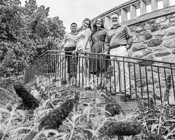 Beyersdorf Family @ Cranbrook House of Gardens - BW - TJP (6 of 15)