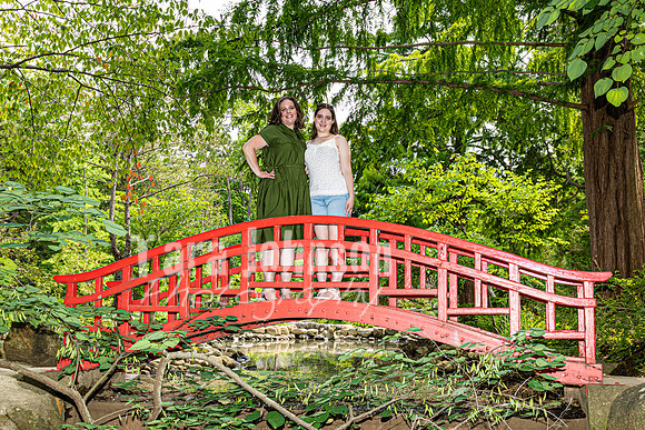 Beyersdorf Family @ Cranbrook House of Gardens - Color - TJP (9 of 15)