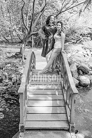 Beyersdorf Family @ Cranbrook House of Gardens - BW - TJP (8 of 15)