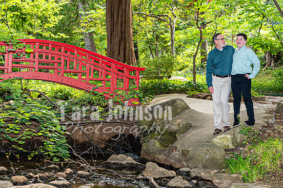 Beyersdorf Family @ Cranbrook House of Gardens - Color - TJP (13 of 15)