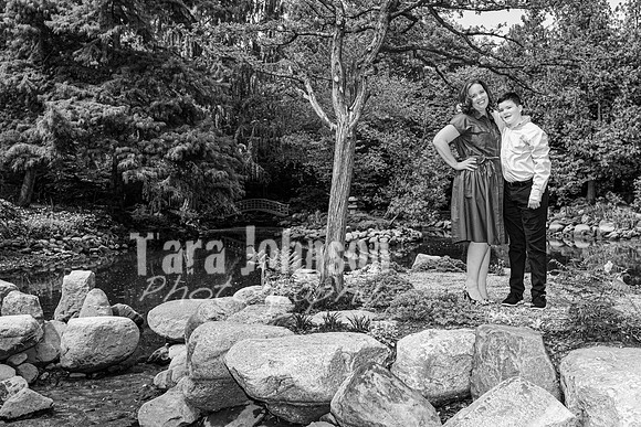 Beyersdorf Family @ Cranbrook House of Gardens - BW - TJP (15 of 15)