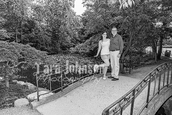 Beyersdorf Family @ Cranbrook House of Gardens - BW - TJP (14 of 15)