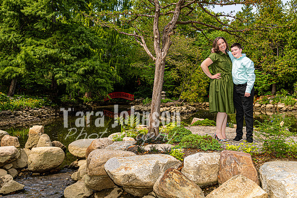 Beyersdorf Family @ Cranbrook House of Gardens - Color - TJP (15 of 15)