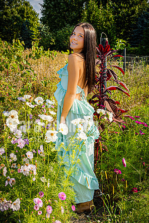 Hannah Horton @ Terraces Flower Farm & Cedar Island - Color - TJP (10 of 104)