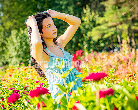 Hannah Horton @ Terraces Flower Farm & Cedar Island - Color - TJP (20 of 104)