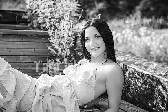 Hannah Horton @ Terraces Flower Farm & Cedar Island - BW - TJP (5 of 104)