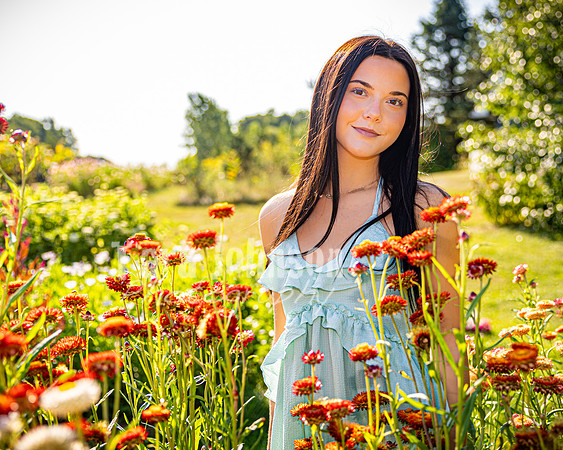 Hannah Horton @ Terraces Flower Farm & Cedar Island - Color - TJP (23 of 104)