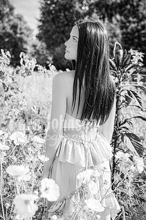 Hannah Horton @ Terraces Flower Farm & Cedar Island - BW - TJP (12 of 104)