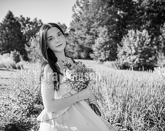 Hannah Horton @ Terraces Flower Farm & Cedar Island - BW - TJP (15 of 104)