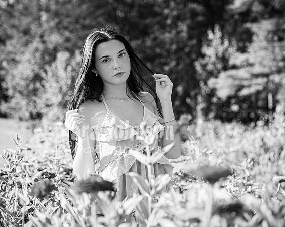 Hannah Horton @ Terraces Flower Farm & Cedar Island - BW - TJP (21 of 104)