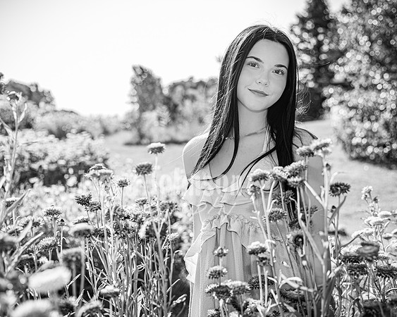 Hannah Horton @ Terraces Flower Farm & Cedar Island - BW - TJP (23 of 104)