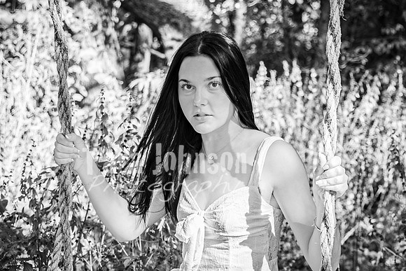 Hannah Horton @ Terraces Flower Farm & Cedar Island - BW - TJP (33 of 104)