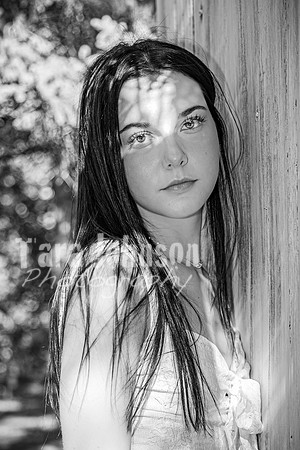 Hannah Horton @ Terraces Flower Farm & Cedar Island - BW - TJP (37 of 104)
