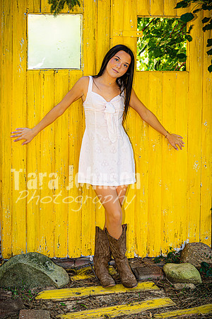 Hannah Horton @ Terraces Flower Farm & Cedar Island - Color - TJP (35 of 104)