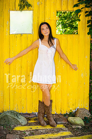 Hannah Horton @ Terraces Flower Farm & Cedar Island - Color - TJP (36 of 104)