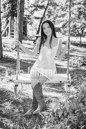 Hannah Horton @ Terraces Flower Farm & Cedar Island - BW - TJP (34 of 104)