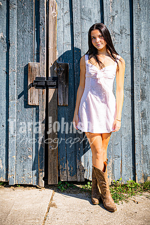 Hannah Horton @ Terraces Flower Farm & Cedar Island - Color - TJP (44 of 104)