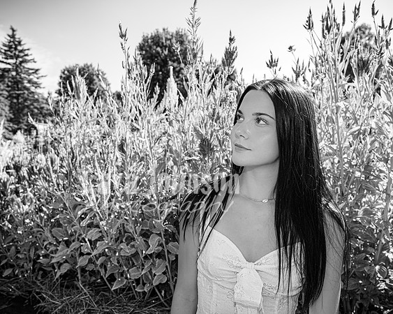 Hannah Horton @ Terraces Flower Farm & Cedar Island - BW - TJP (67 of 104)