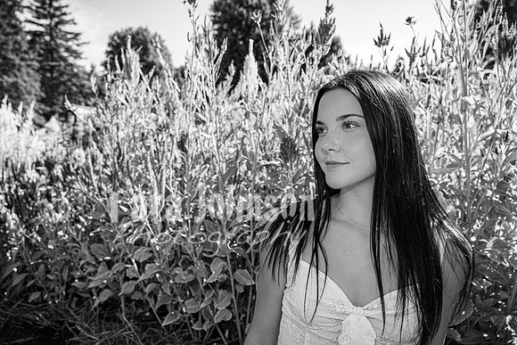Hannah Horton @ Terraces Flower Farm & Cedar Island - BW - TJP (68 of 104)