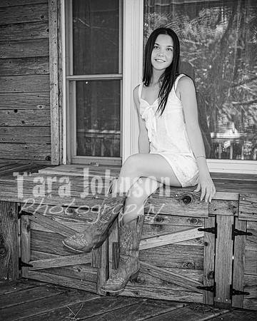 Hannah Horton @ Terraces Flower Farm & Cedar Island - BW - TJP (75 of 104)