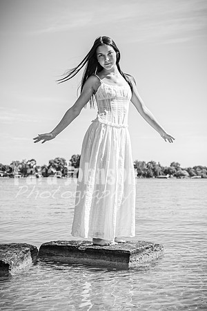 Hannah Horton @ Terraces Flower Farm & Cedar Island - BW - TJP (84 of 104)