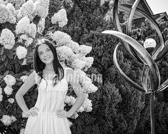Hannah Horton @ Terraces Flower Farm & Cedar Island - BW - TJP (98 of 104)