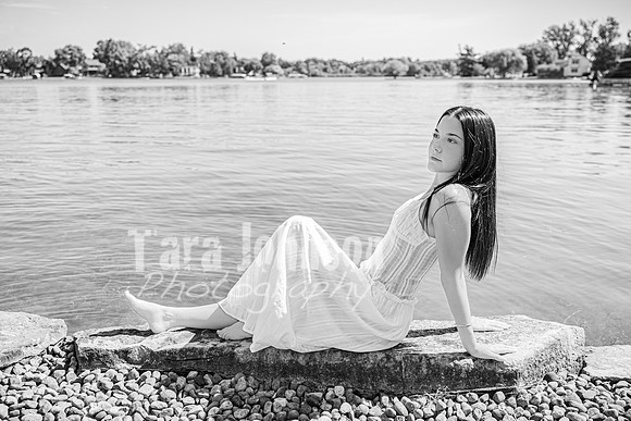 Hannah Horton @ Terraces Flower Farm & Cedar Island - BW - TJP (101 of 104)