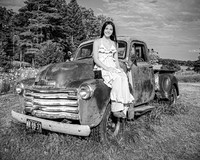 Hannah Horton @ Terraces Flower Farm & Cedar Island - BW - TJP (7 of 104)